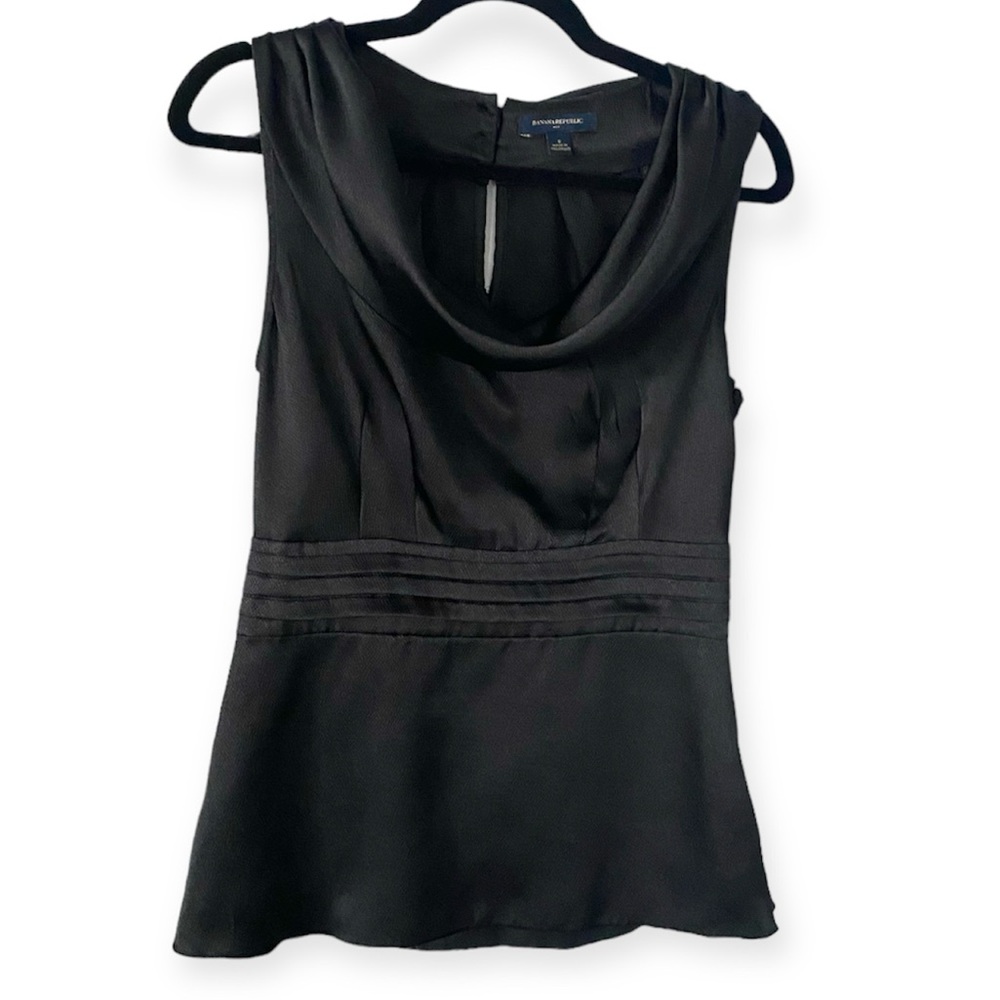 Banana Republic Cowl Neck Peplum Black
Blouse Top Size 8